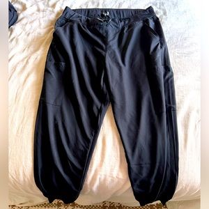 jogger scrub pants